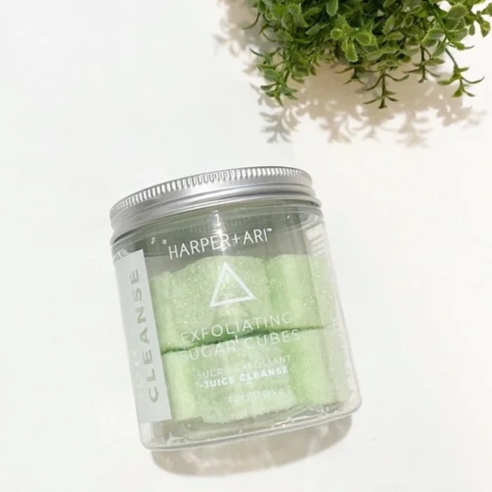 NWT Harper + Ari exfoliating cubes